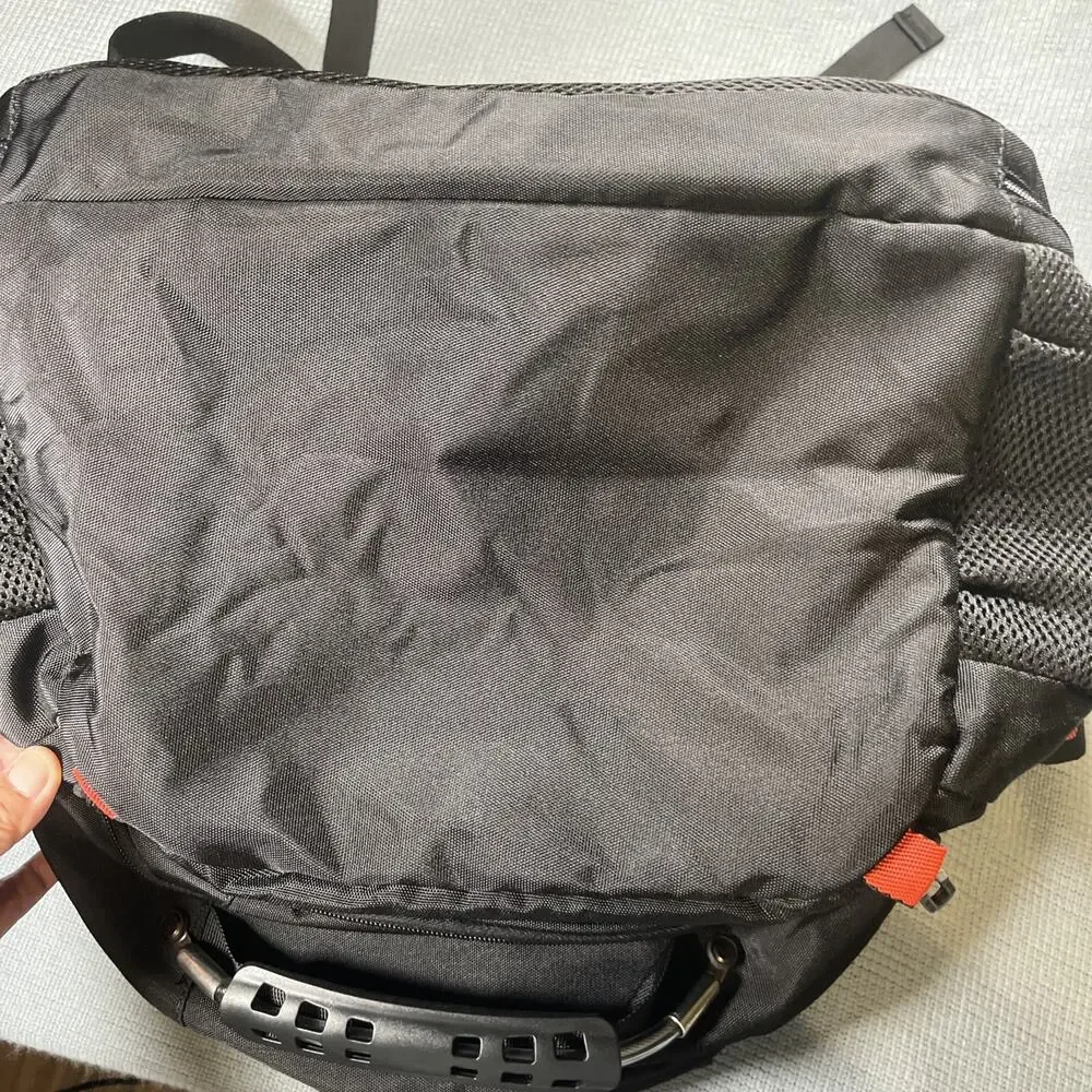 Shrrdoo Extra Large 50L Travel Laptop Backpack with USB Charging Port